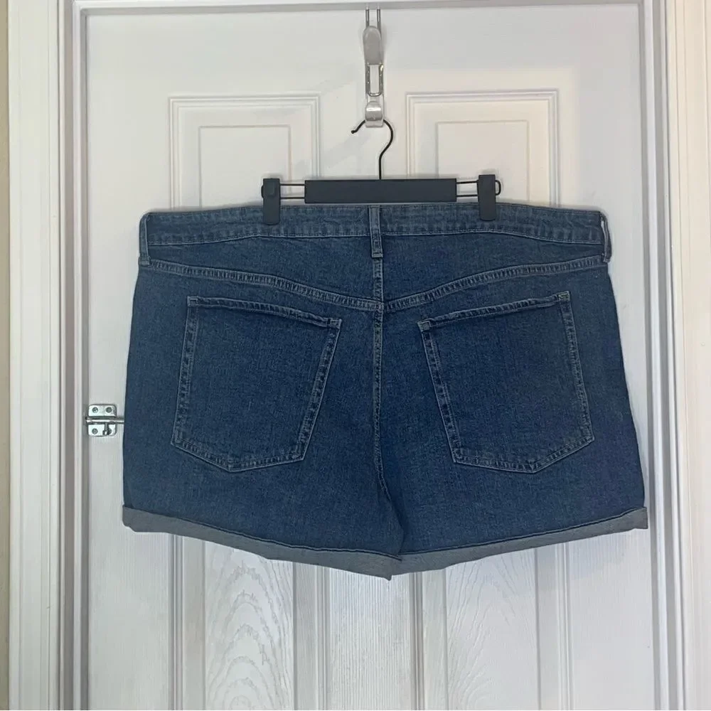 Old Navy OG Straight Hi-Rise Jean Shorts Size 24